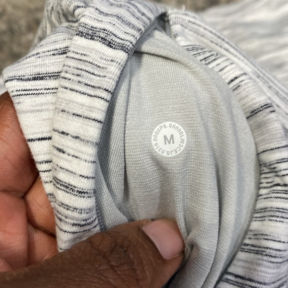 Lululemon Close to Crossing LS Rulu sz medium LW3CEJS - Picture 10 of 11
